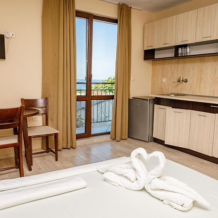 Family Hotel Silitur Ahtopol Extérieur photo
