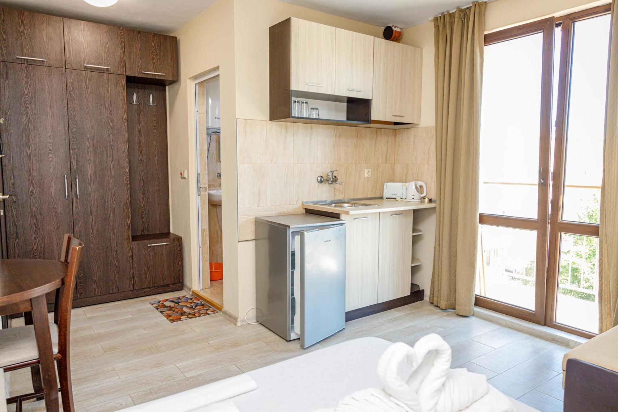 Family Hotel Silitur Ahtopol Extérieur photo