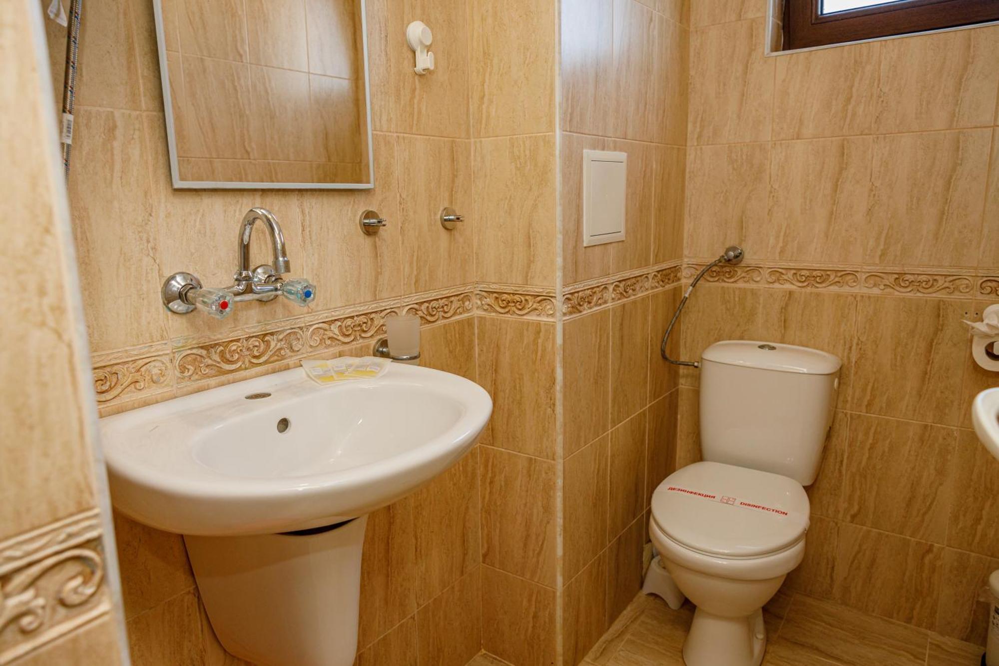 Family Hotel Silitur Ahtopol Extérieur photo