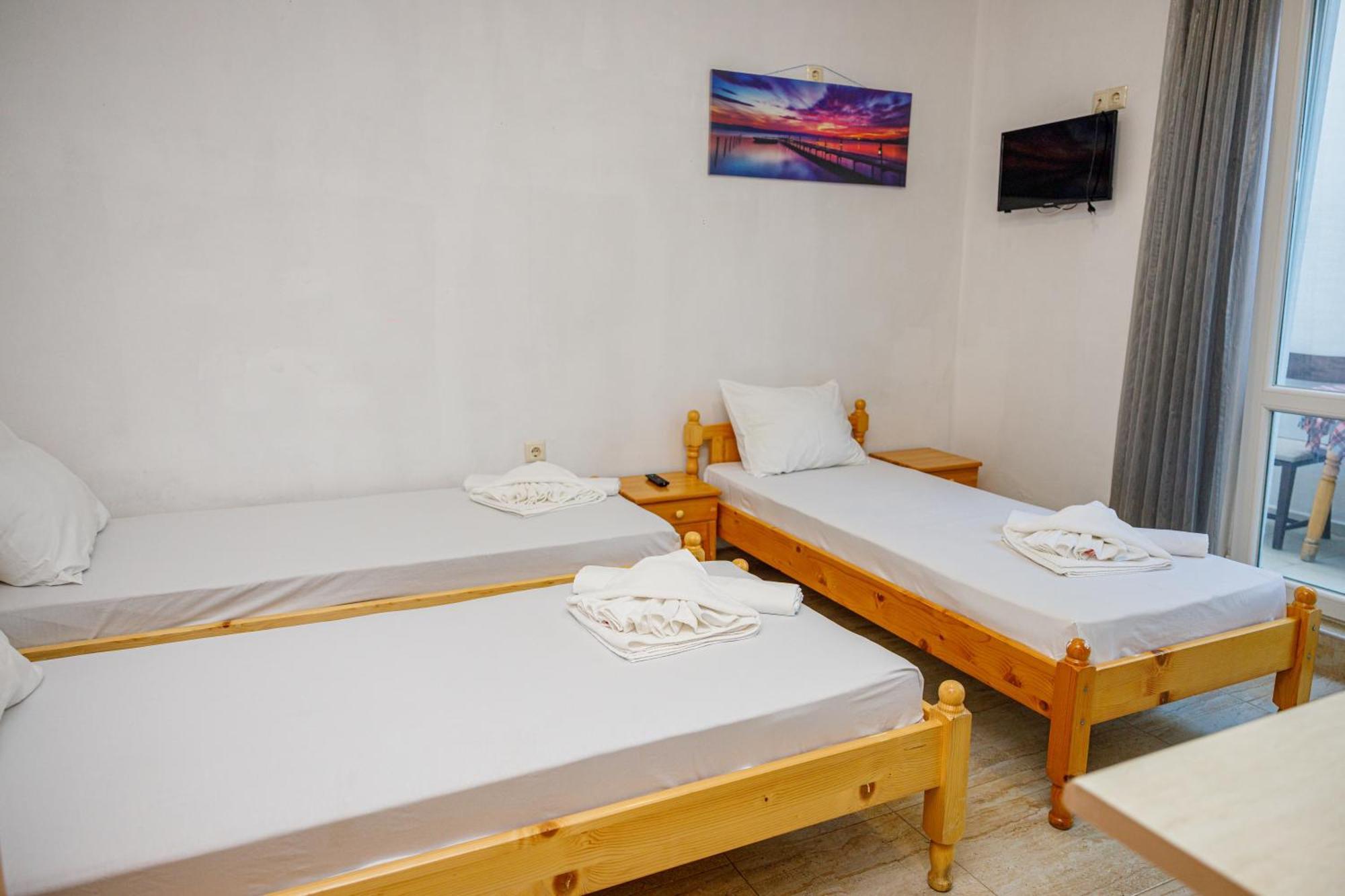 Family Hotel Silitur Ahtopol Extérieur photo
