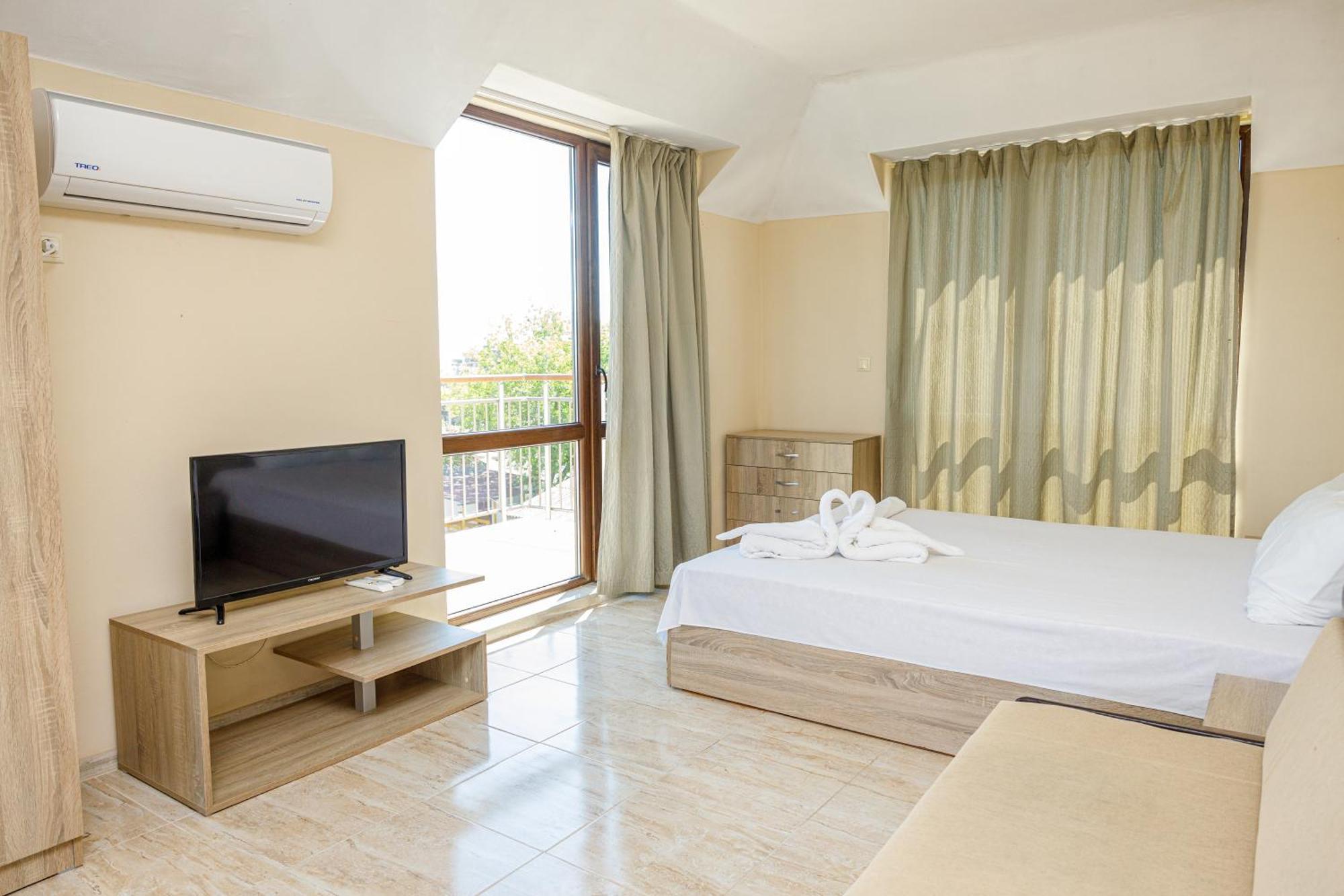 Family Hotel Silitur Ahtopol Extérieur photo