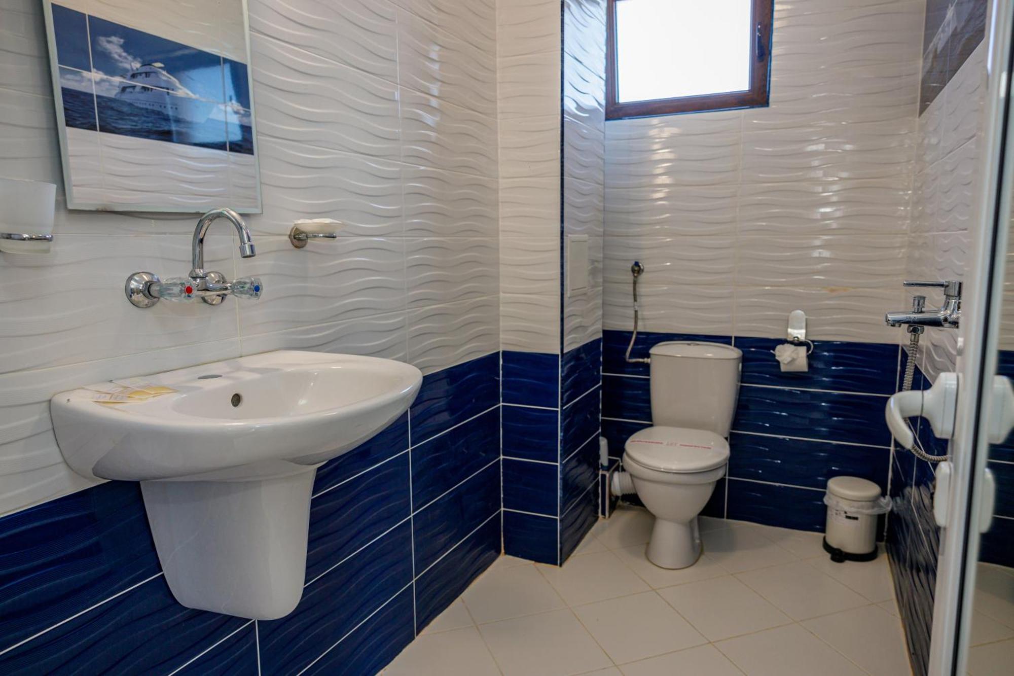 Family Hotel Silitur Ahtopol Extérieur photo