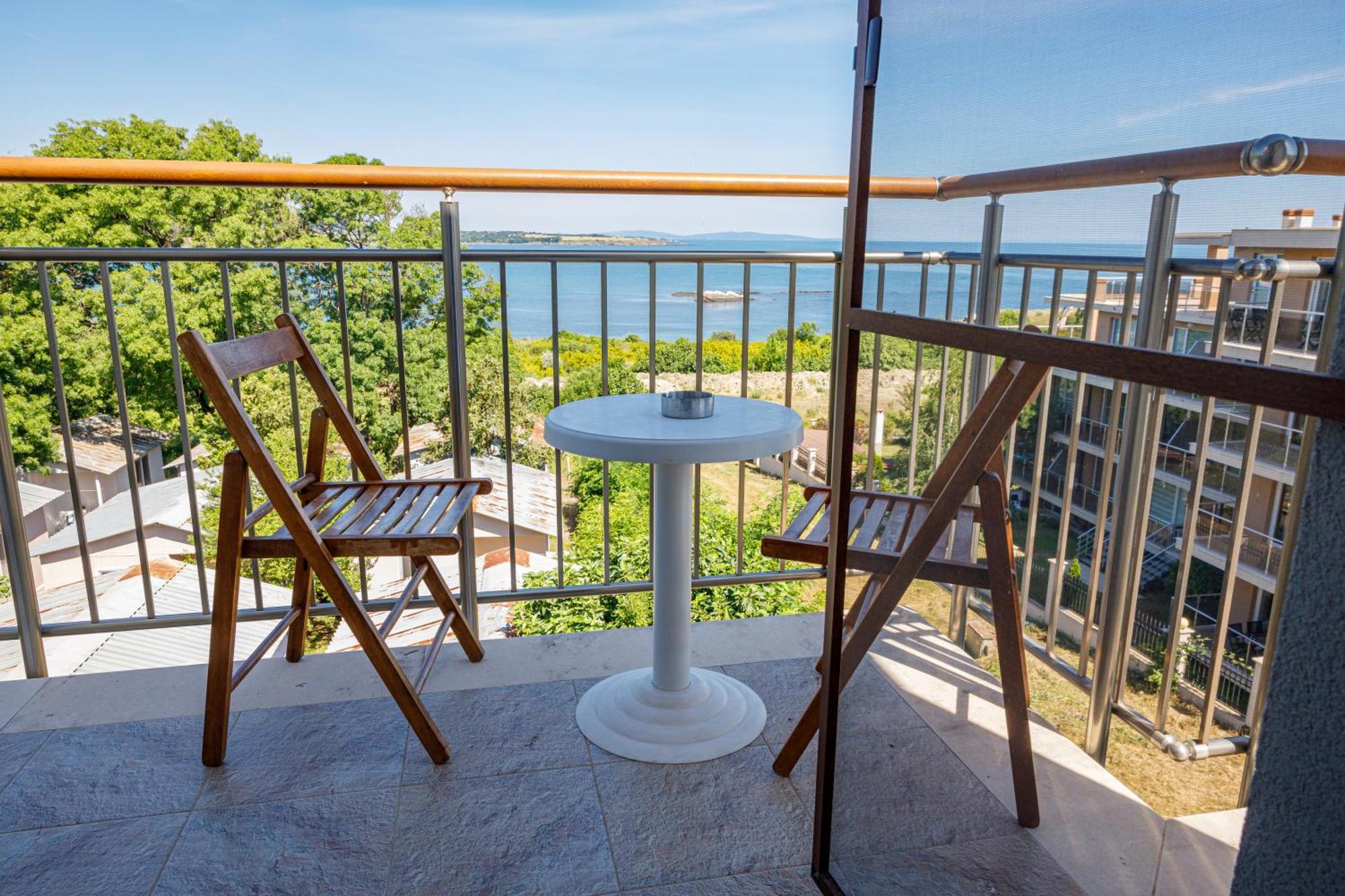 Family Hotel Silitur Ahtopol Extérieur photo