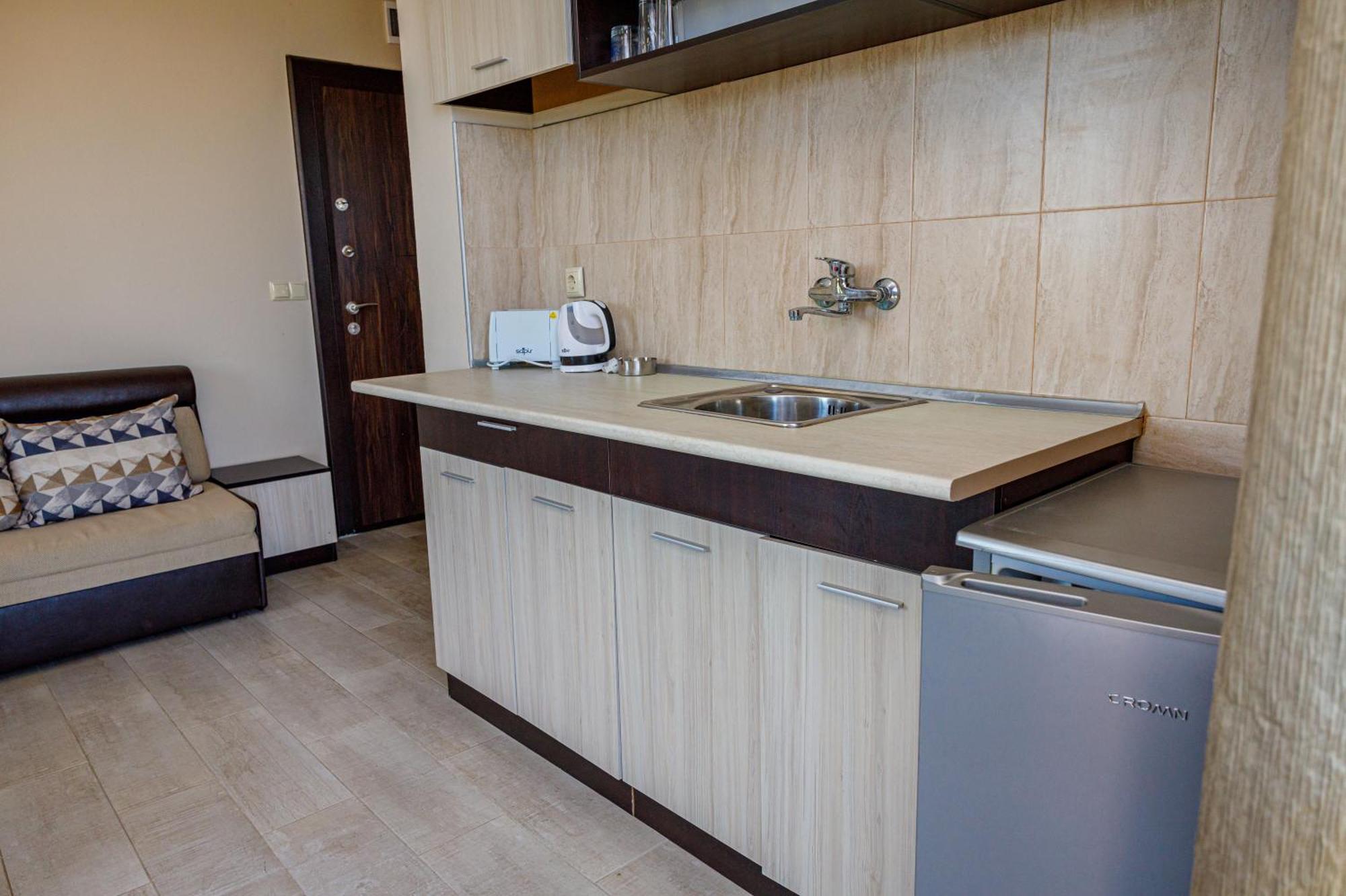 Family Hotel Silitur Ahtopol Extérieur photo
