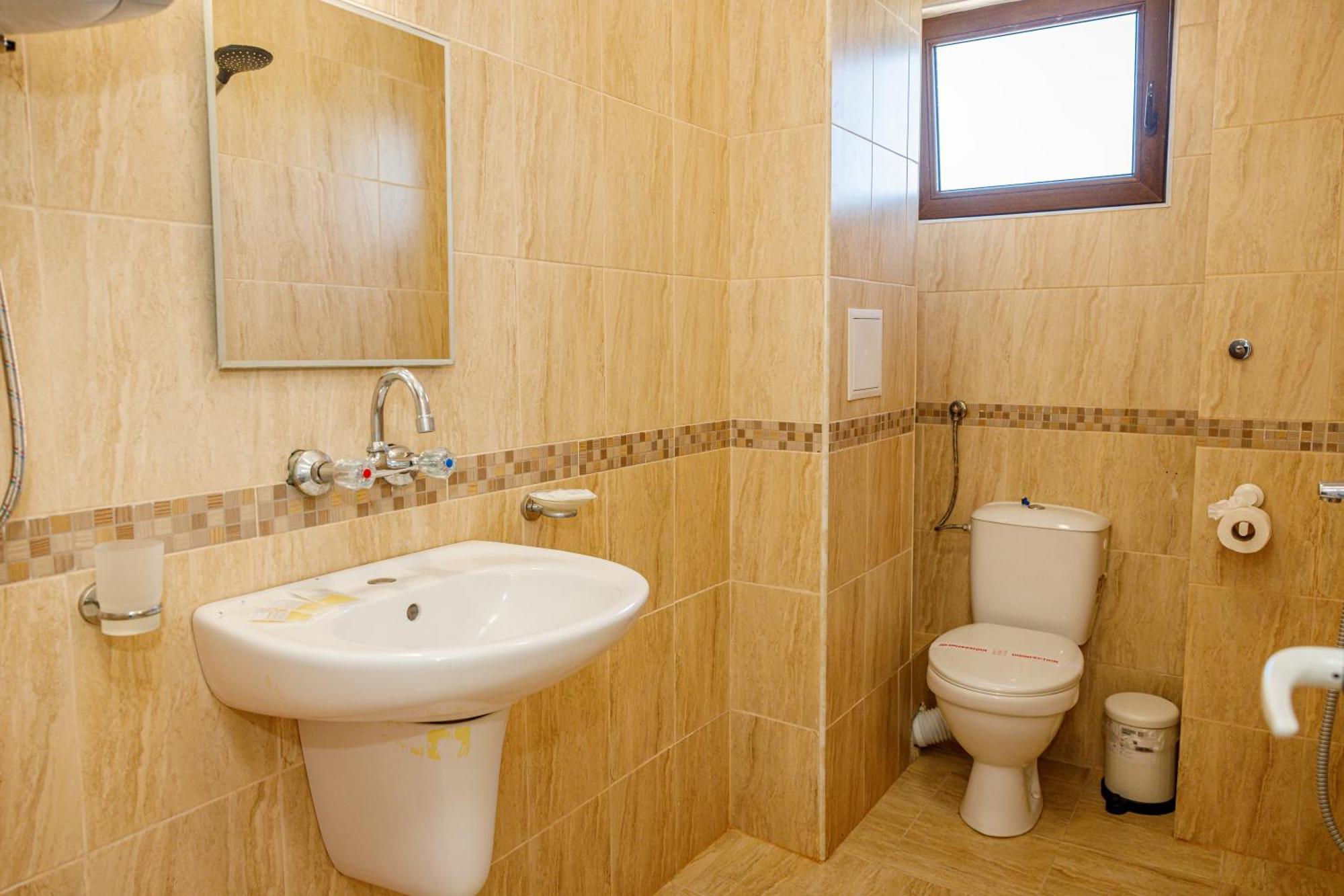 Family Hotel Silitur Ahtopol Extérieur photo