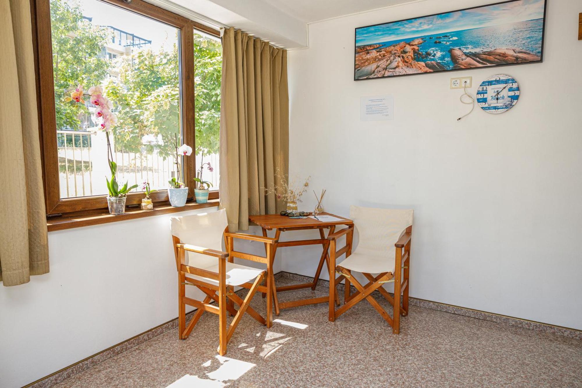 Family Hotel Silitur Ahtopol Extérieur photo