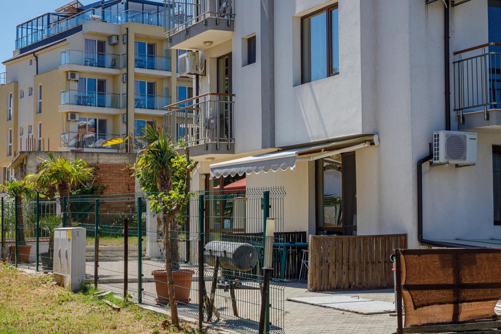 Family Hotel Silitur Ahtopol Extérieur photo